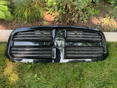 Ram 1500 sport grill 4th gen Only on the truck for a month $200 or will consider reasonable offer Lo...