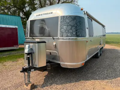 Blue ox hitch and Honda generator included. Mobile beach house with back hatch and screen, perfect f...