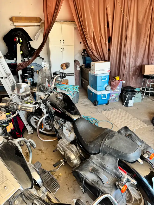 harley motorbike in Street, Cruisers & Choppers in Regina - Image 3