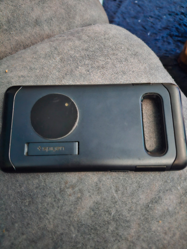Samsung s10 128Gb with case in General Electronics in Kingston - Image 3