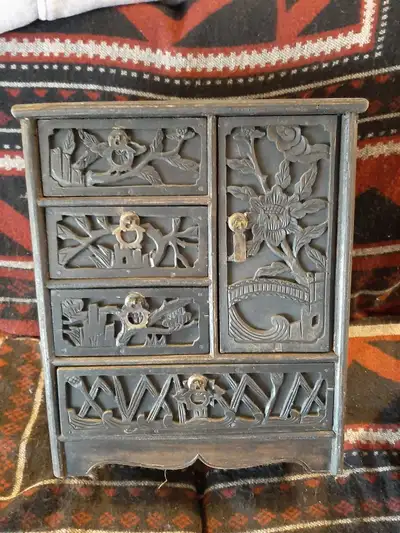 Antique jewelry box , real wood great condition $40