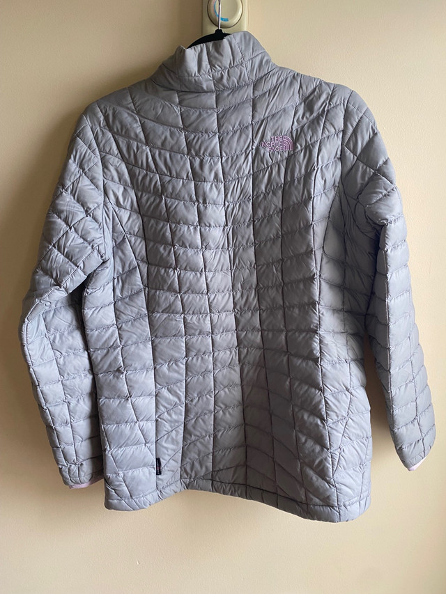 The North Face grey jacket  in Women's - Tops & Outerwear in Delta/Surrey/Langley - Image 2