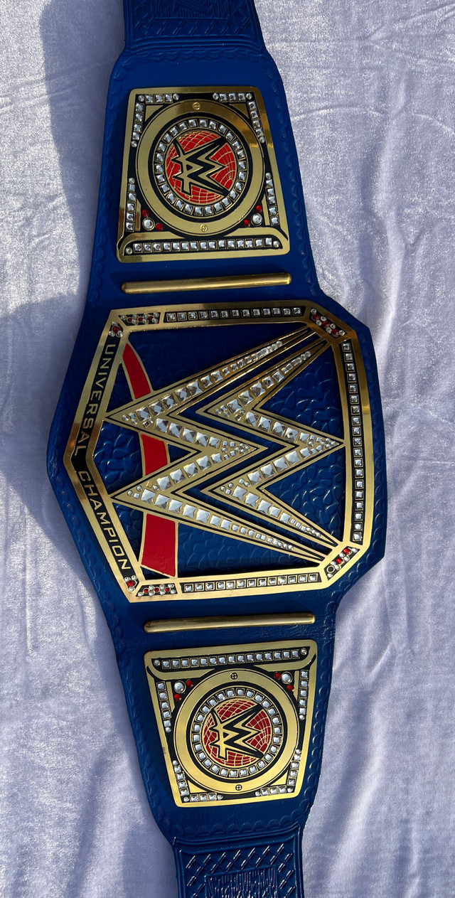 WWE Universal Championship Wrestling Belt Replica in Arts & Collectibles in Oakville / Halton Region - Image 2