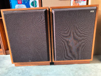 Vintage Stereo Voice 3 way speaker system with 12 inch woofer