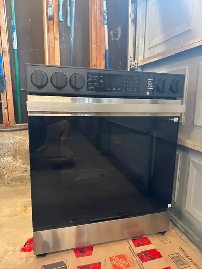 Samsung BESPOKE 6.0 cu.ft. Smart Slide in Gas Range, View more
