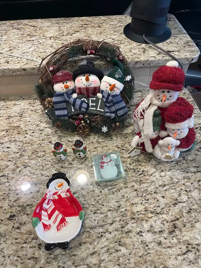 Snowman Christmas Decorations in Holiday, Event & Seasonal in Calgary - Image 2
