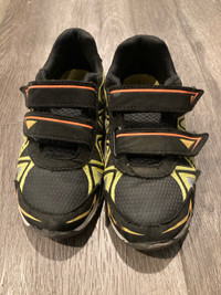 Kids black /yellow running shoes (size 12)