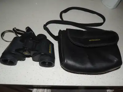 Bushnell 13-7737 Binoculars 7x35 with carry bag, View more