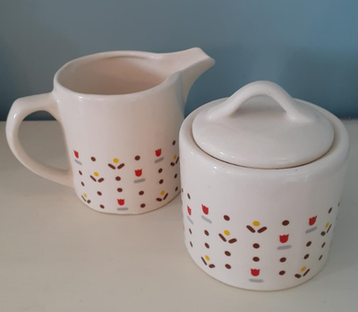 Vintage 1970s tulip floral printed creamer and lidded sugar dish, View more