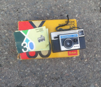 Vintage 1971 Kodak X30 Instamatic Film Camera in Box
