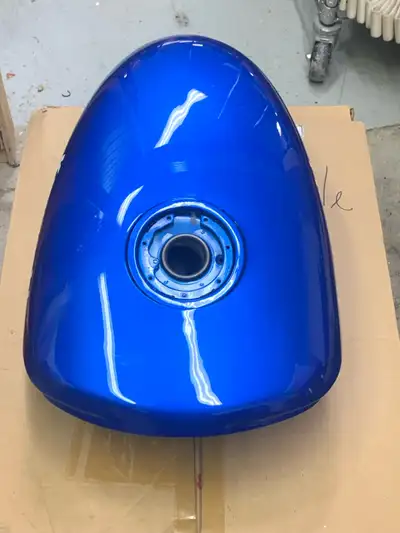 94-09 Kawasaki ex500 fuel tank its new has some chips