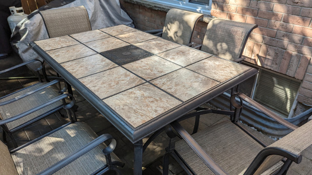 outdoor patio dining set - 7 pc in Patio & Garden Furniture in Mississauga / Peel Region - Image 2