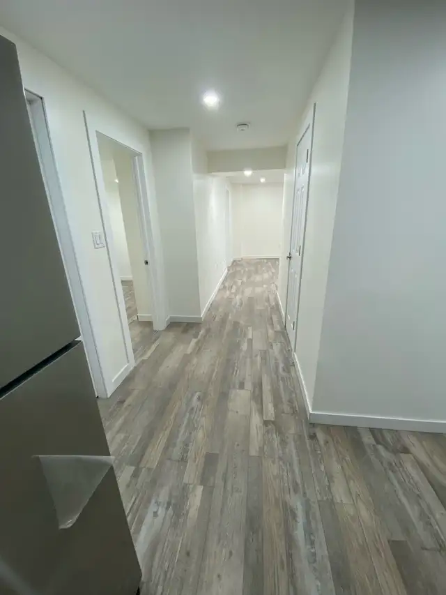 SPACIOUS PRIVATE BEDROOM NEAR TRENT UNIVERSITY in Long Term Rentals in Peterborough - Image 8