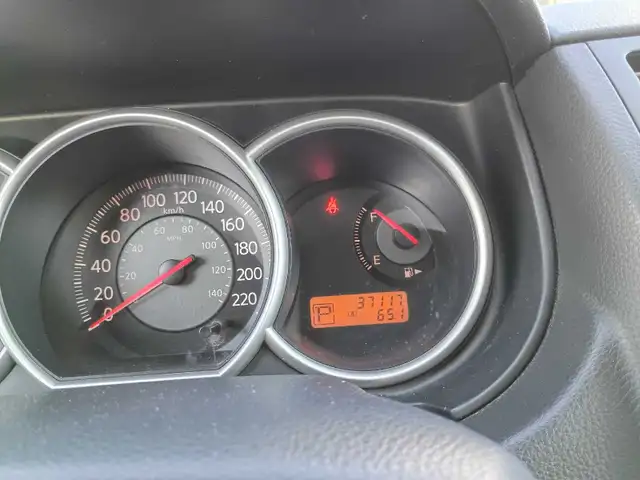 Nissan Versa 2009541162124315217927