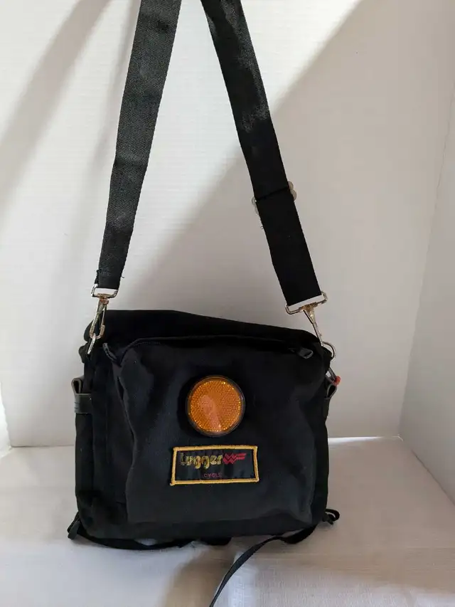 Lugger bicycle bag with reflector waterproof in Other in Charlottetown - Image 10