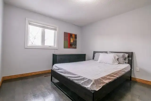 Room available near Sheridan college Brampton