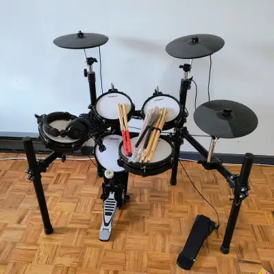 E Drums Electronic Drum Kit w/Extras, View more