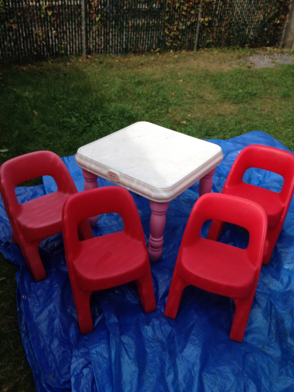 TABLE ET CHAISE ENFANT LITTLE TIKES dans Jouets et jeux  à Ville de Montréal - Image 2