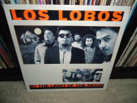 LOS LOBOS VINYL RECORD LP: BY THE LIGHT OF THE MOON!