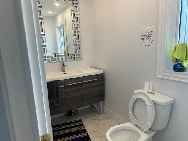 Room for rent  in Room Rentals & Roommates in Laval / North Shore - Image 9