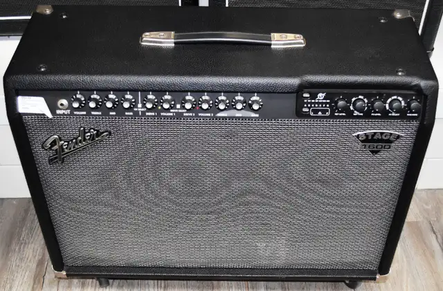 Fender Stage 1600 2-Channel 160-Watt 2x12 Solid State Guitar Amp in Amps & Pedals in Peterborough - Image 2