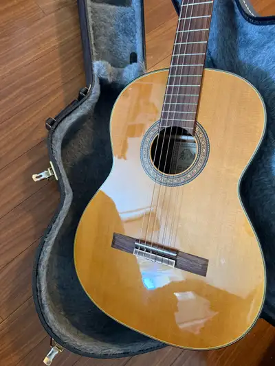 CLASSICAL GUITAR TAKAMINE C132S with Hard Case, View more