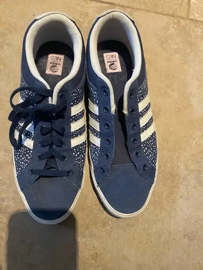 Soulier  Adidas, View more