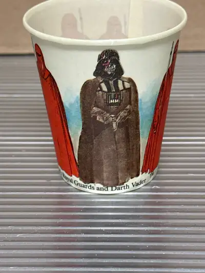 Star Wars 1983 Dixie Cup, Darth Vader & Guards, beautiful graphics, Jedi series!!!