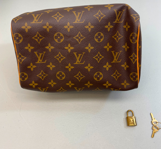 Vintage Louise Vuitton Speedy 25 in Women's - Bags & Wallets in City of Toronto - Image 2