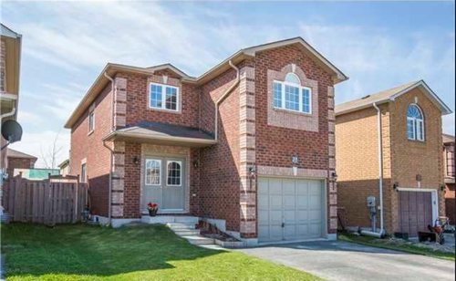 Spacious and beautiful 3-bedroom, 2.5-bathroom home located in Barrie's desirable southeast end. Con...