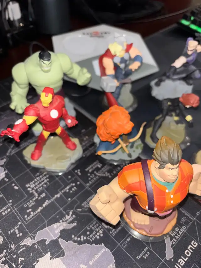 Nintendo AMIIBO + Disney Infinity Figure Collection in Toys & Games in London - Image 6