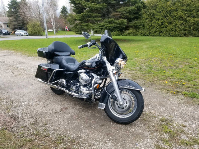 Harley Road King in Touring in Owen Sound