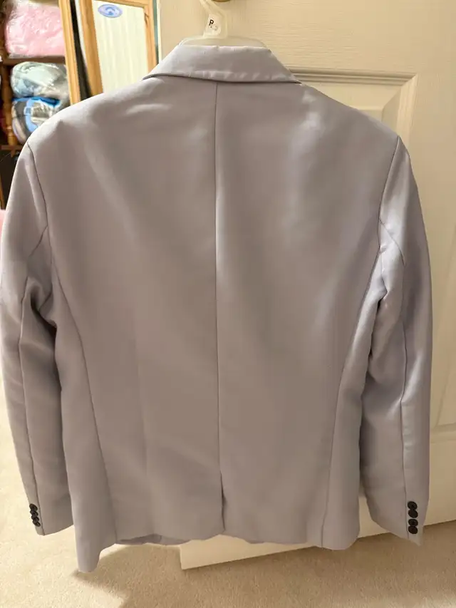 Brand new Large men ‘s party or graduation ‍ suit   . in Wedding in Calgary - Image 3