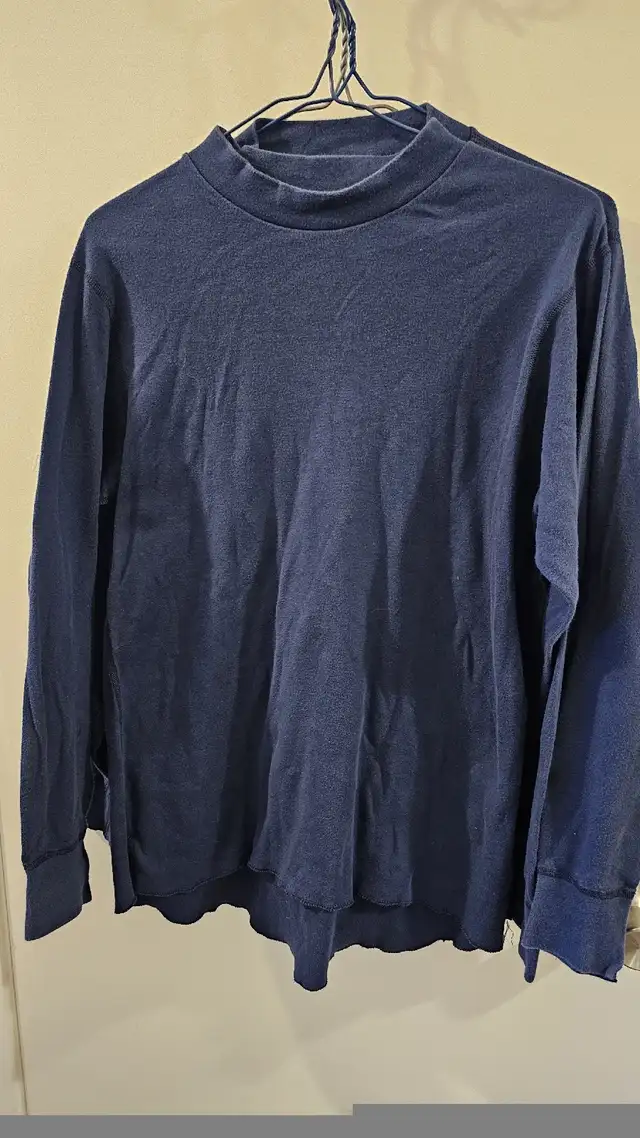canada military thermal base layer shirt Medium in Men's in Edmonton - Image 4