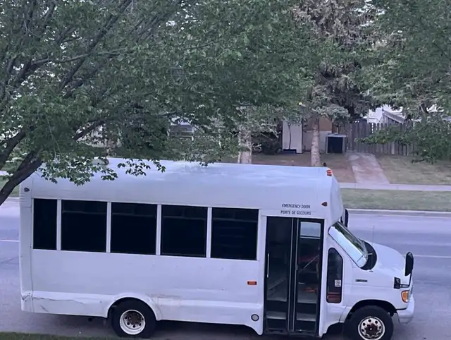 Airport Shuttle Calgary → Canmore/Banff – Private bus