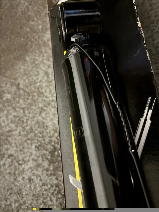 5609 Monroe struts / shocks OESpectrum in Other Parts & Accessories in City of Toronto - Image 9