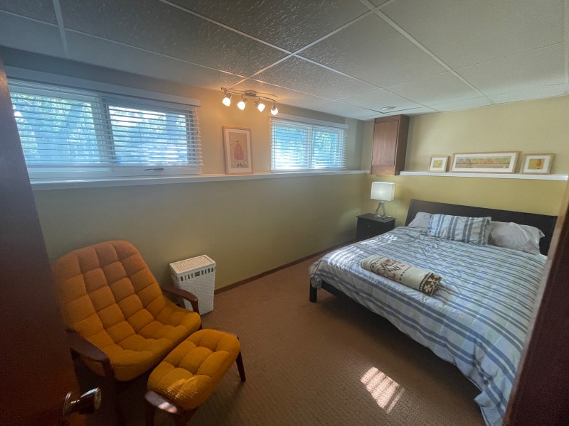 Basement suite for rent in Fort Richmond Short Term Rentals