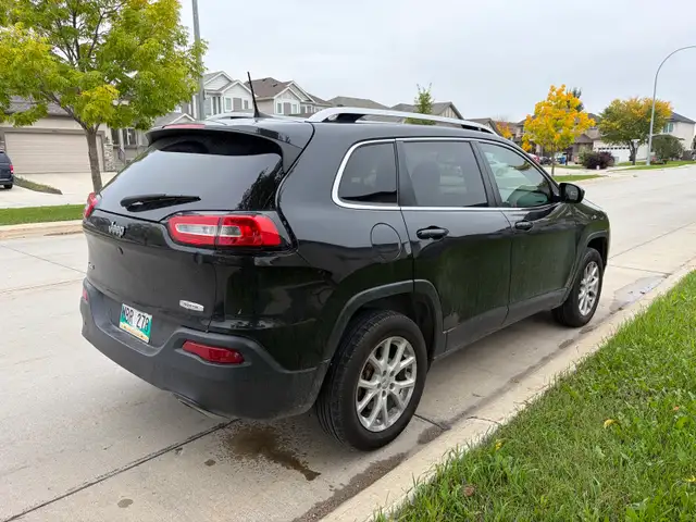 2016 Jeep Cherokee 581029103875532802