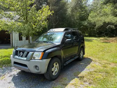 Nissan xterra 2007, beaucoup de kilométrage mais fonctionne encore très bien, freins avant et arrièr...