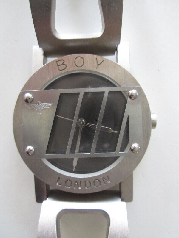 Montre London Boy originale (1993) dans Bijoux et montres  à Shawinigan - Image 4