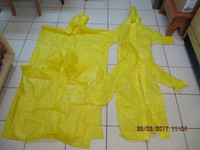 4piece Lot Of Light Weight Rain Jackets 2 Adult & 2 Children