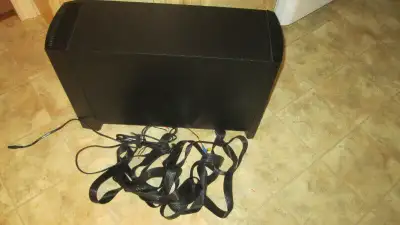 BOSE ACOUSTIMASS 10 SERIES III Subwoofer W cable very good condition come with power cord and input...