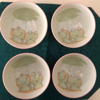 Japanese Porcelain Rice & Serving Bowls Green Frogs: Made: Japan
