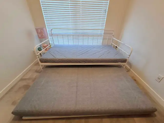 Trundle Bed + 2 twin mattress in Beds & Mattresses in Delta/Surrey/Langley - Image 2