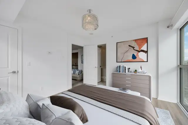 FOR SALE - EXECUTIVE  CONDO UNIT IN NORTH YORK  + PARKING & LO in Condos for Sale in City of Toronto - Image 7
