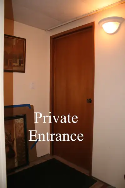 *1 bedroom basement accommodation *1 block from campus available for August Sept 2025. *''Non smoker...