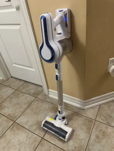 Mississauga, Aposen Cordless vacuum $50 Charger wire is missing no other accessories As it is, 2 suc...
