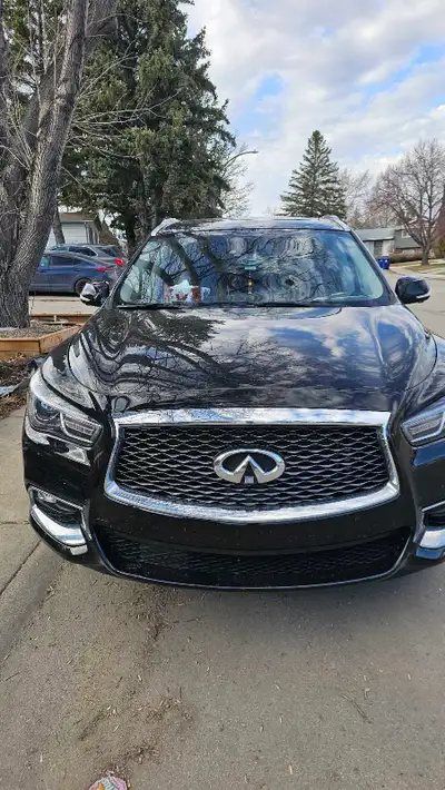 2020 infinity qx60 76000km Serious buyers only Uptodate service history available.