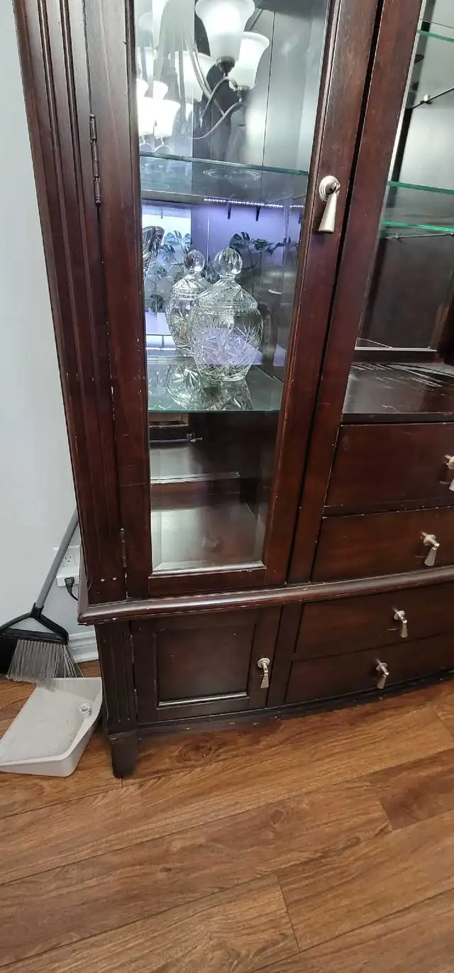Wooden Hutch in Hutches & Display Cabinets in Mississauga / Peel Region - Image 4