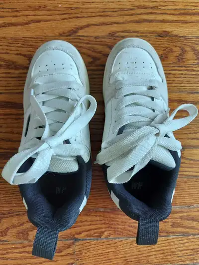 BOYS SIZE 3.5 RUNNING SHOES - LIKE NEW, View more